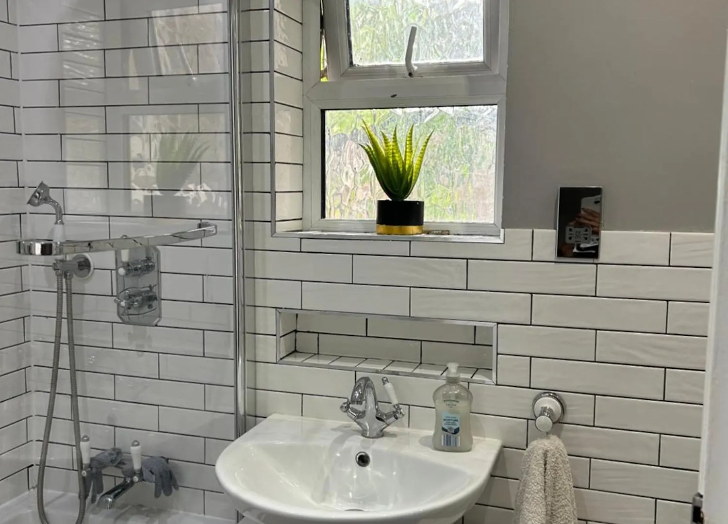 Vvs Homestay London